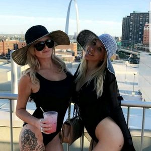 Meet your Posher, Victoria michael