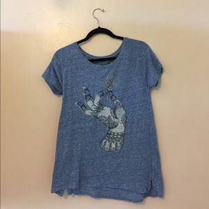 Lucky Brand blue graphic comfy t-shirt!