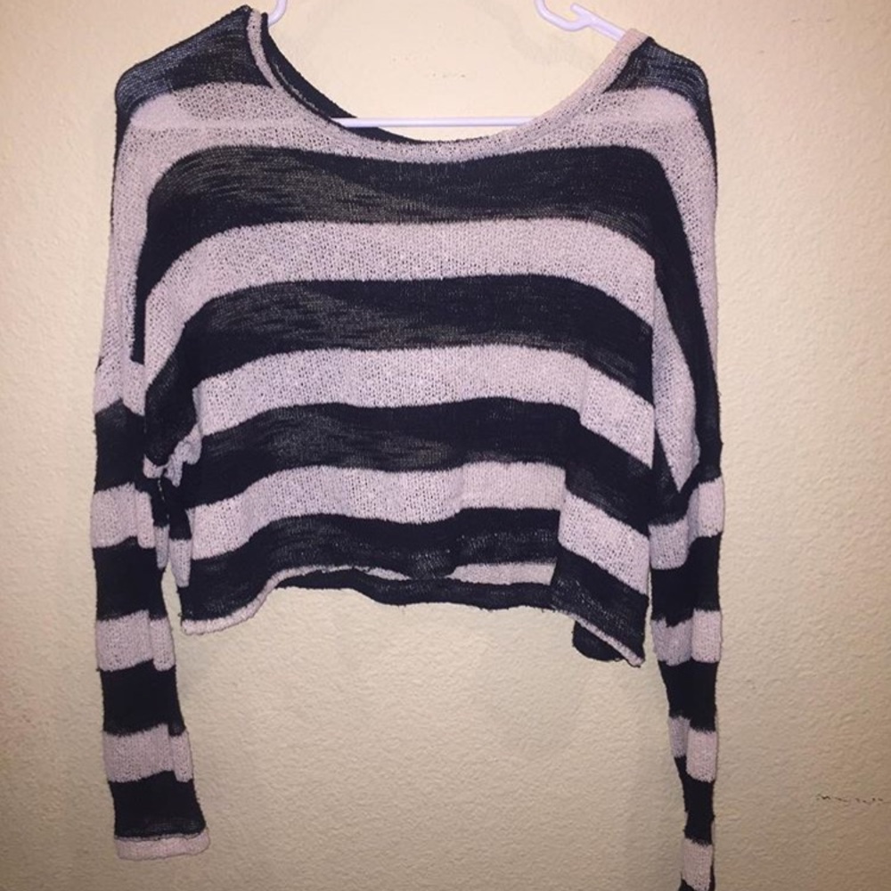 Crop too long sleeve