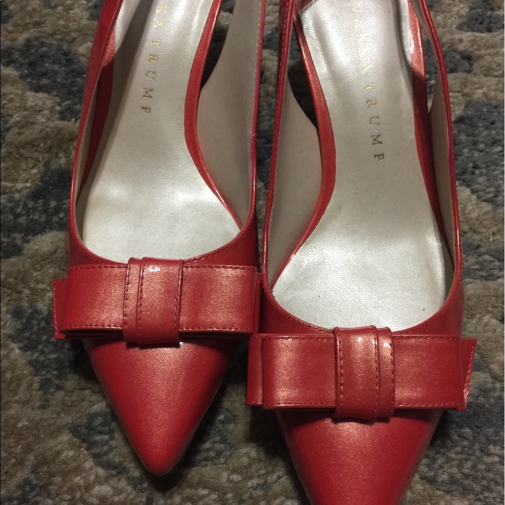 Ivanka Trump slingback coral heels