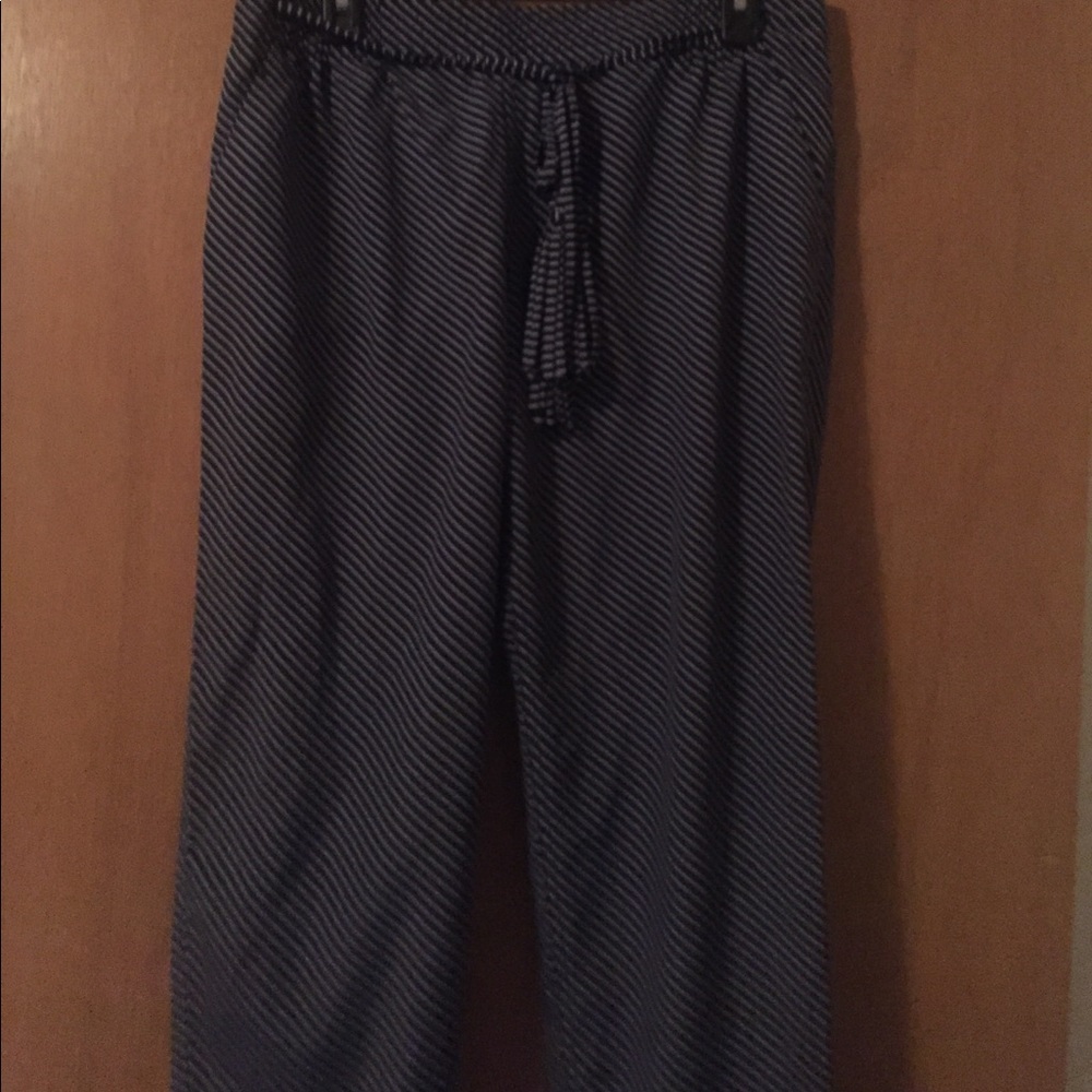 *Reposh* The Limited Crop Pants