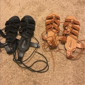 2 pairs of Sandles