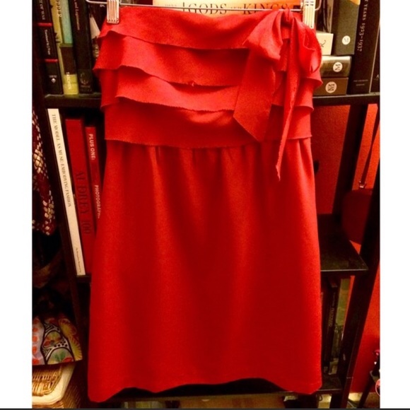 Red Strapless Size 4 Urban Outfitters Dress - Picture 1 of 3