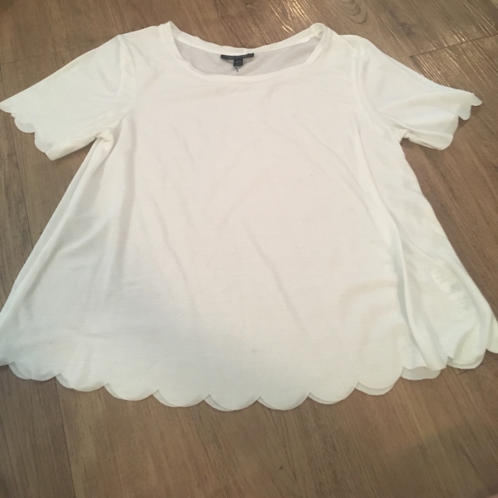 Scalloped hem top