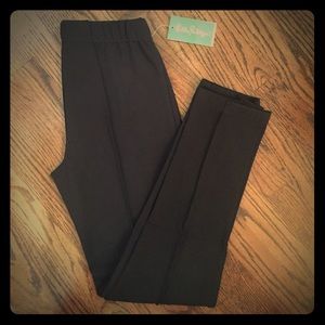 NWT- Lilly Pulitzer Travel Pant