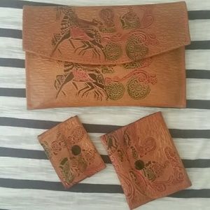 Never Used Tribal Tan Wallet Set