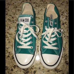 Turquoise all-star Converse