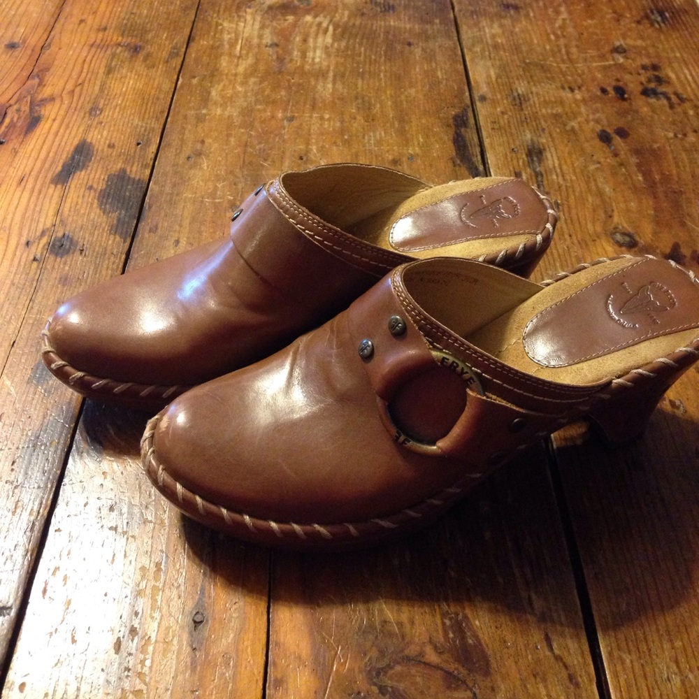 Frye boots slip on.