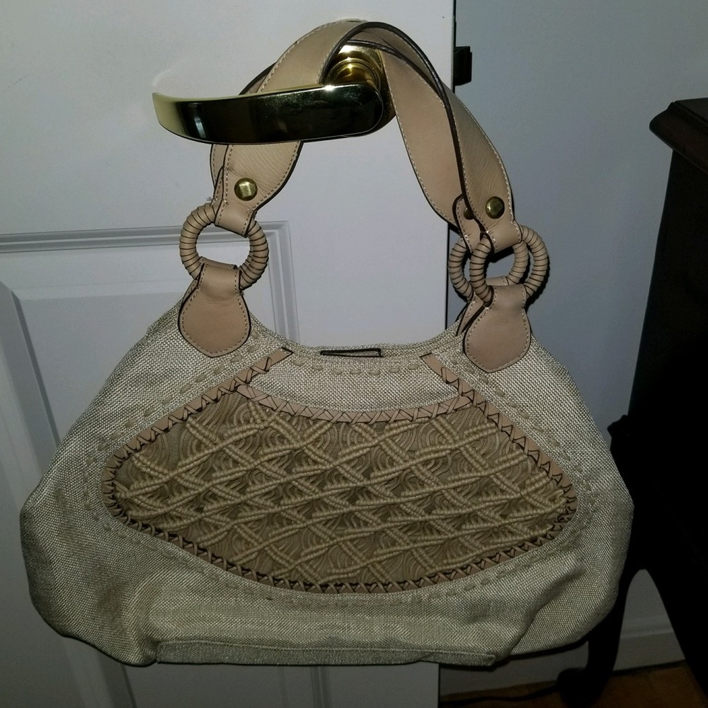 🔊 Cole Haan Genevieve woven Triangle handbag 👜