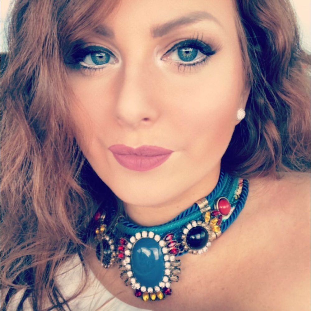 Meet your Posher, Angela