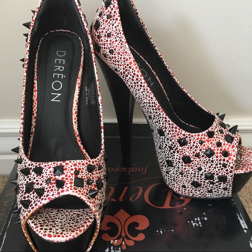 HOUSE OF DEREON "CARRISMA" BLACK/RED SPIKE HEELS