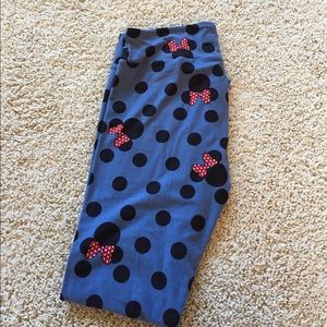 Highly sought after Minnie LuLaRoe leggings NEW