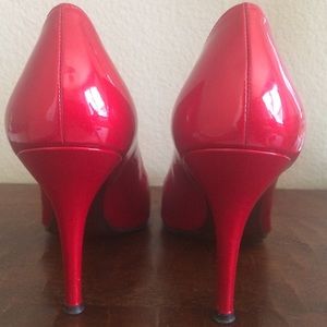Stuart Weitzman vintage, glossed red heel