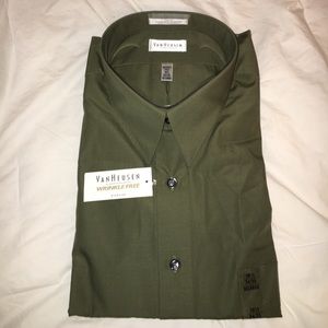 NWT Van Heusen men's long sleeve dress shirt