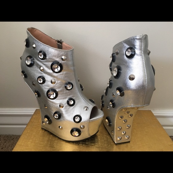 LIKE NEW LADY COUTURE OMG PEEP TOE DESIGNER WEDGES - Picture 2 of 8