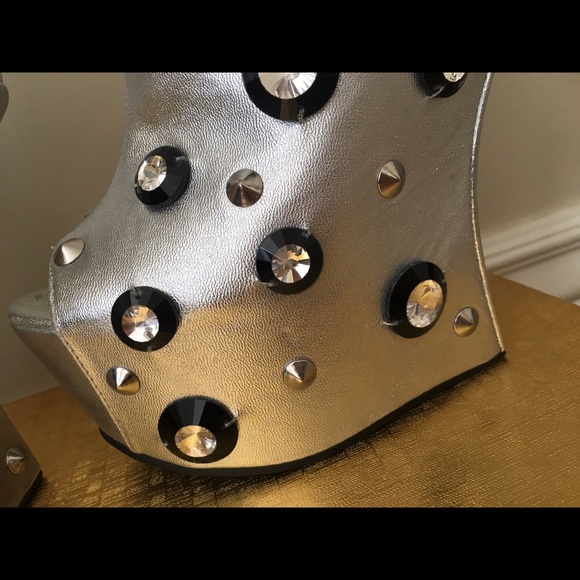 LIKE NEW LADY COUTURE OMG PEEP TOE DESIGNER WEDGES - Picture 7 of 8