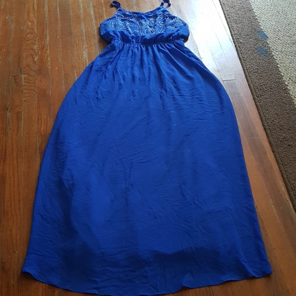 the clothing company Dresses & Skirts - 🌟LONG DRESS🌟 Make me an offer 😉