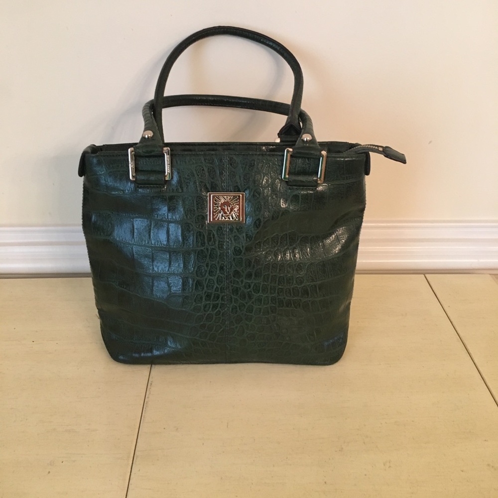 Ladies Anne Klein handbag