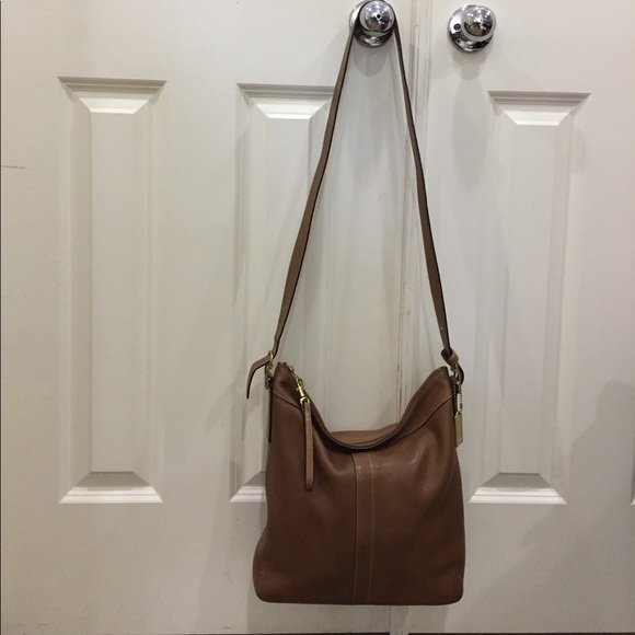 Coach Handbags - Coach vintage chestnut messenger duffle crossbody