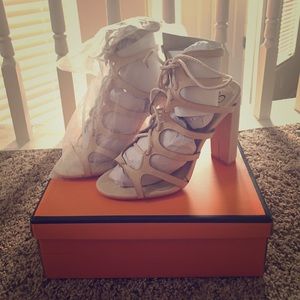 Fashion Nova Heels! Size-9! NWT! (On hold)