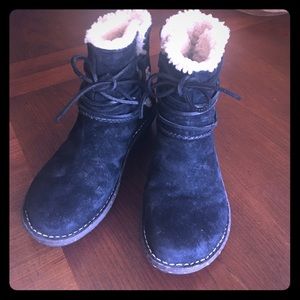 Ugg boots size W7