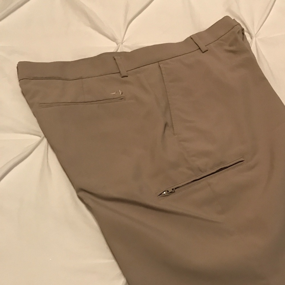 Men's Grand Slam Brand dry fit khaki golf shorts