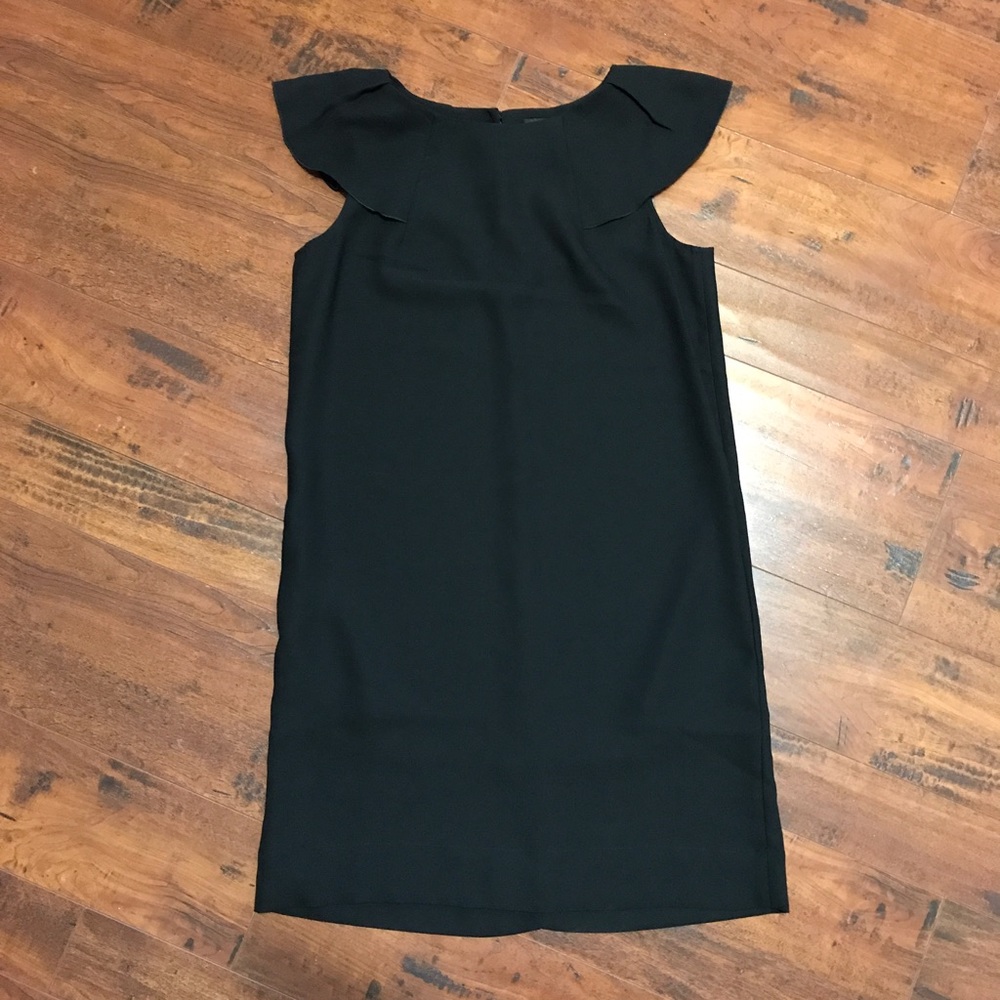NWT Banana Republic Dress sz 4 in black - Picture 1 of 3