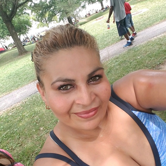 Meet your Posher, Maria - Picture 1 of 1