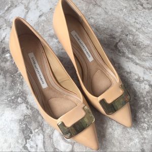Diane Von Furstenberg Pointed Short Nude Heels