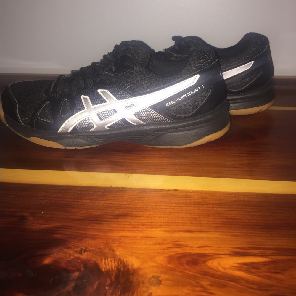 Asics volleyball shoes!!
