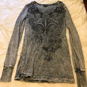 Daytrip distressed long sleeve tee