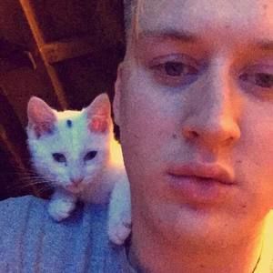 Meet your Posher, Steve