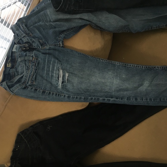 Jean - Picture 3 of 5