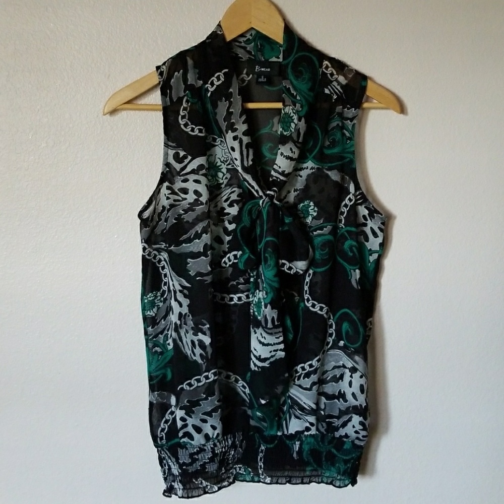 🤑 BOGO Sheer printed blouse