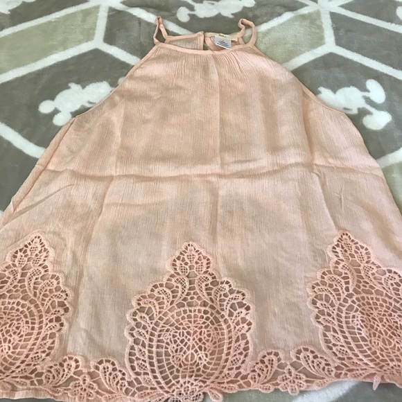 Light Pink Top 💕 - Picture 1 of 3