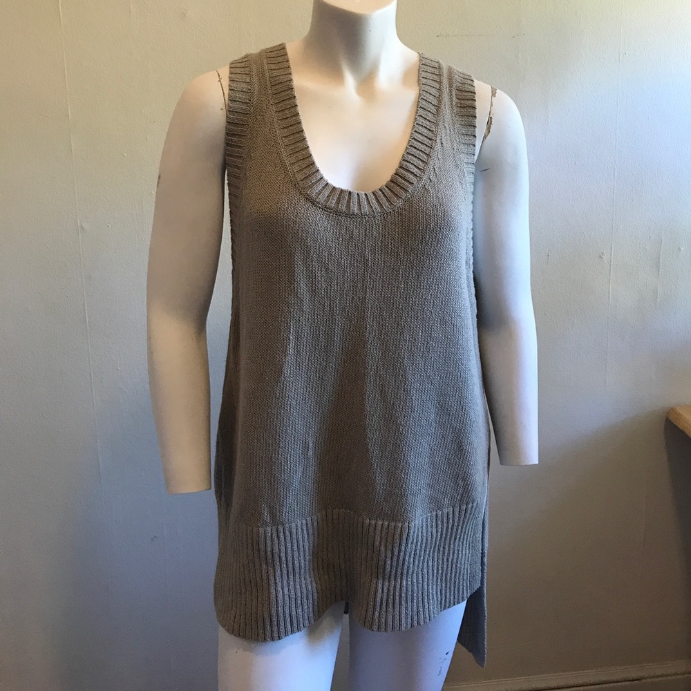 Banana Republic high-low knitted sweater vest