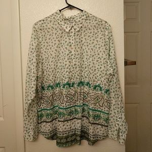 Old Navy white floral paisley print shirt
