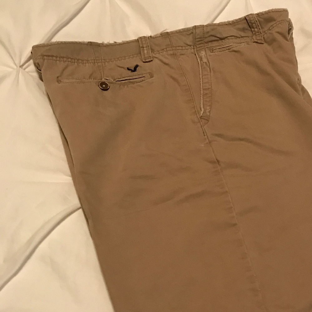 Men's American Eagle size 34 khaki cotton shorts