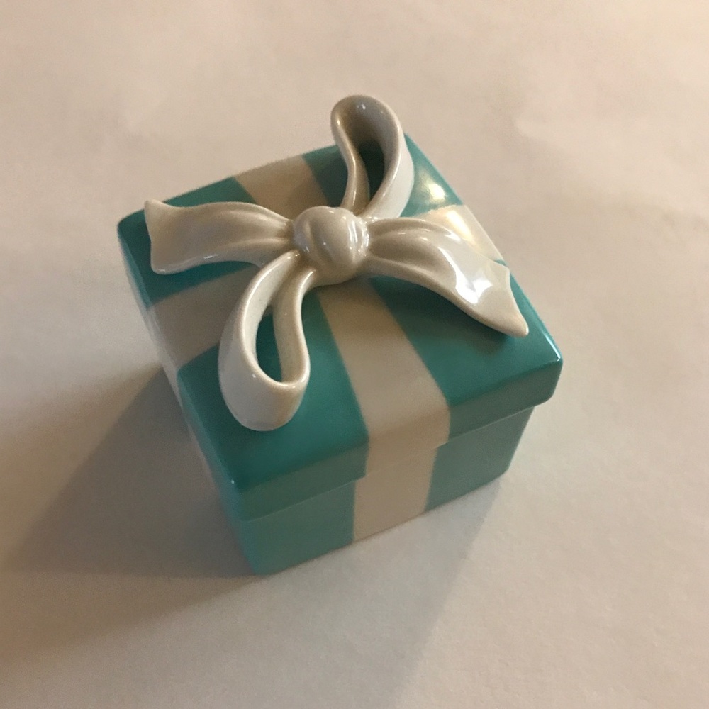 Authentic Tiffany & Co. porcelain blue jewelry box