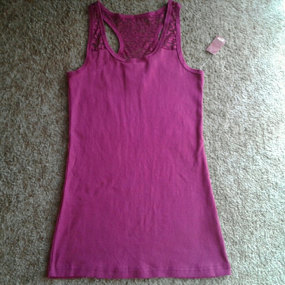 Dark pink tank top - Picture 1 of 3