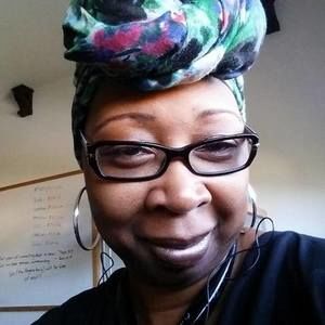 Meet your Posher, Yolanda