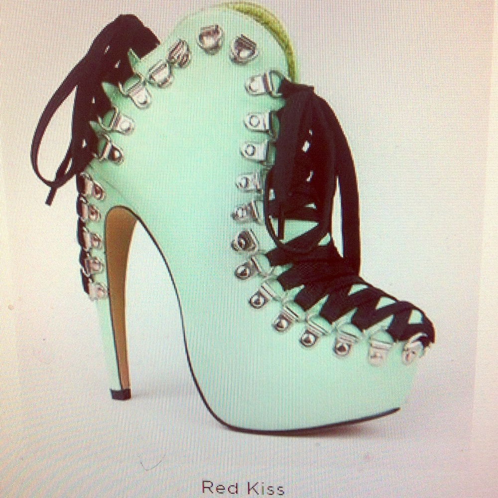 Laced-up booties