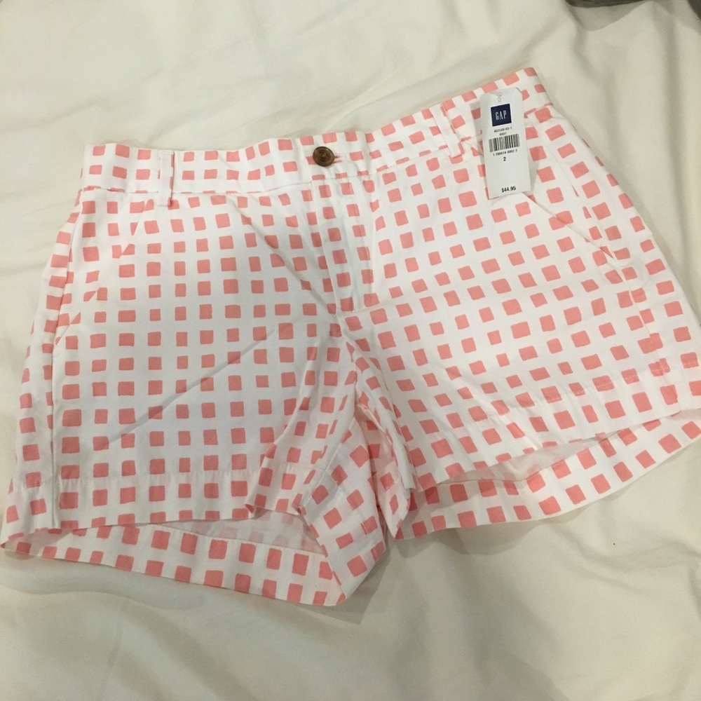 Gap shorts. SZ 2. NWT! Great summer print!