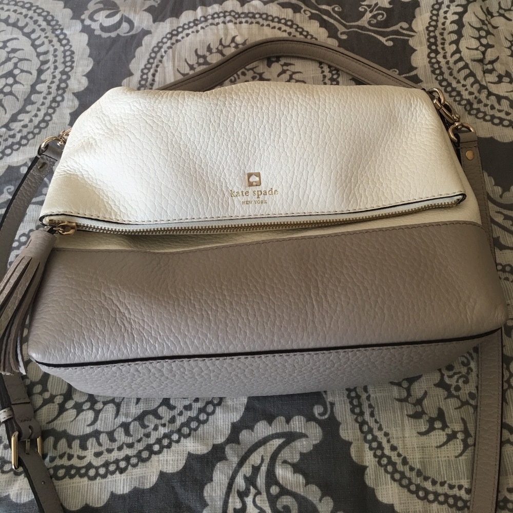 Last weekend available! Kate Spade bag