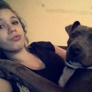 Meet your Posher, Emillie