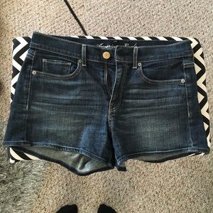 American Eagle high waisted denim shorts- size 8