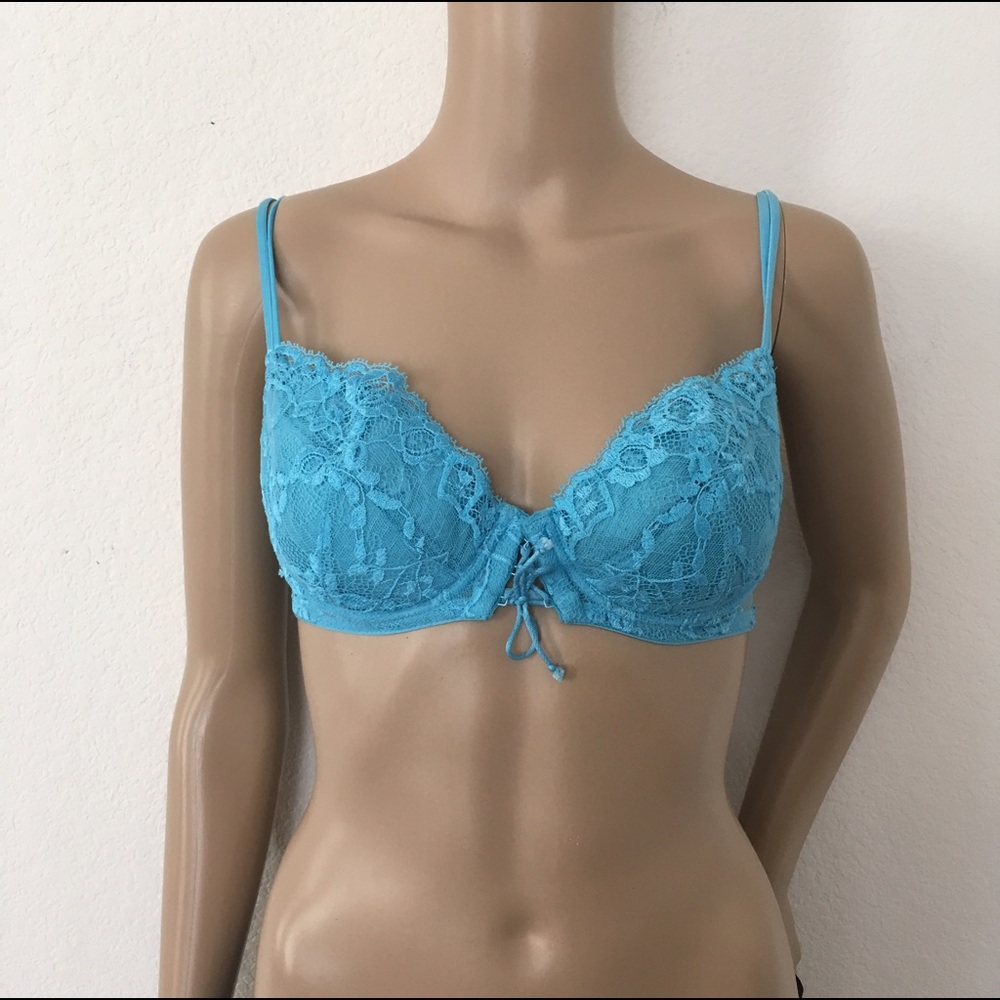 NWOT Christies Italian Lace Bra