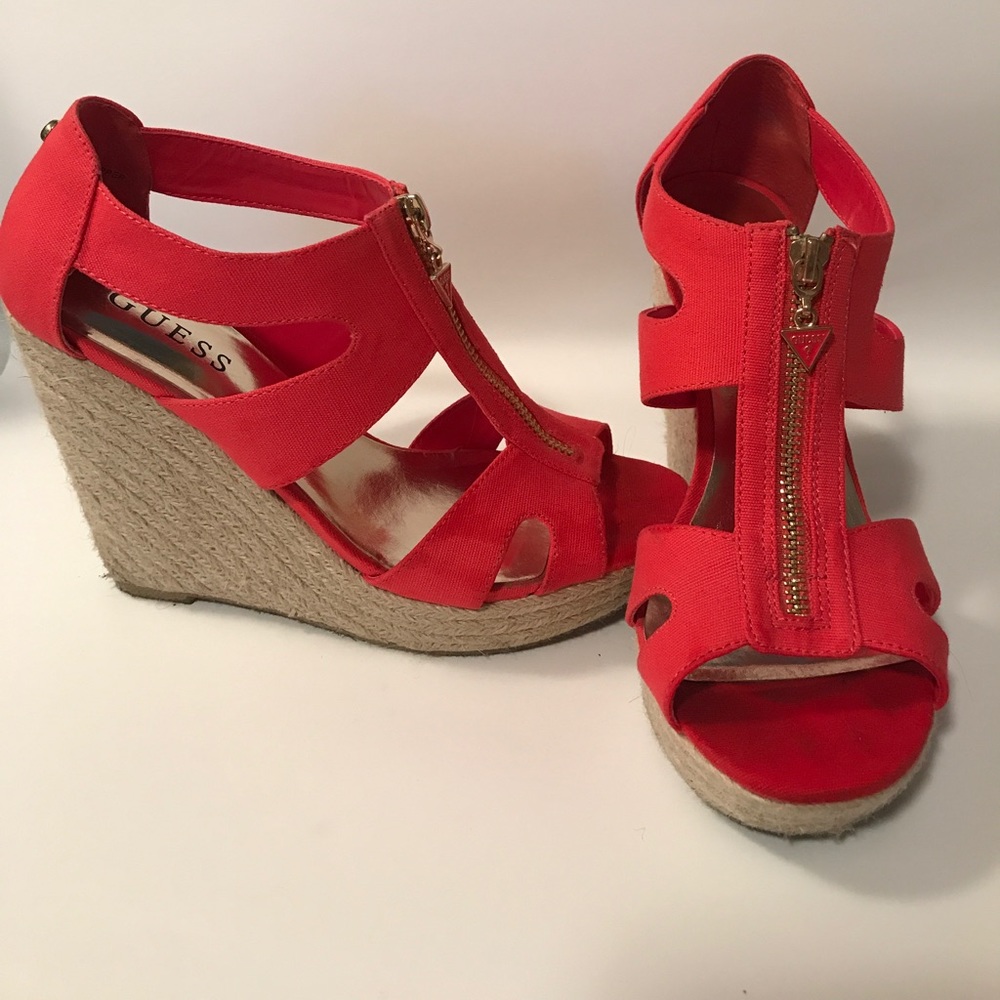 Guess wedges