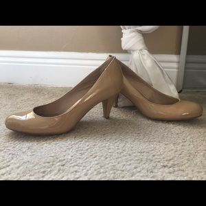 Patent Nude Steve Madden Pump NWT