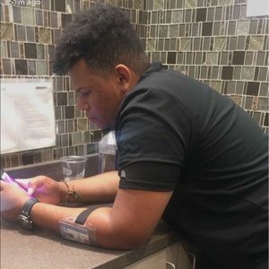 Meet your Posher, Luis